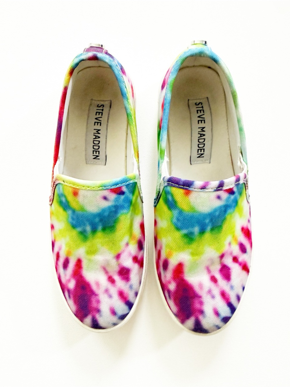 Steve Madden Kids Tie-Dye Slip-On Canvas Sneakers, Size 1, Rainbow Hued 🌈